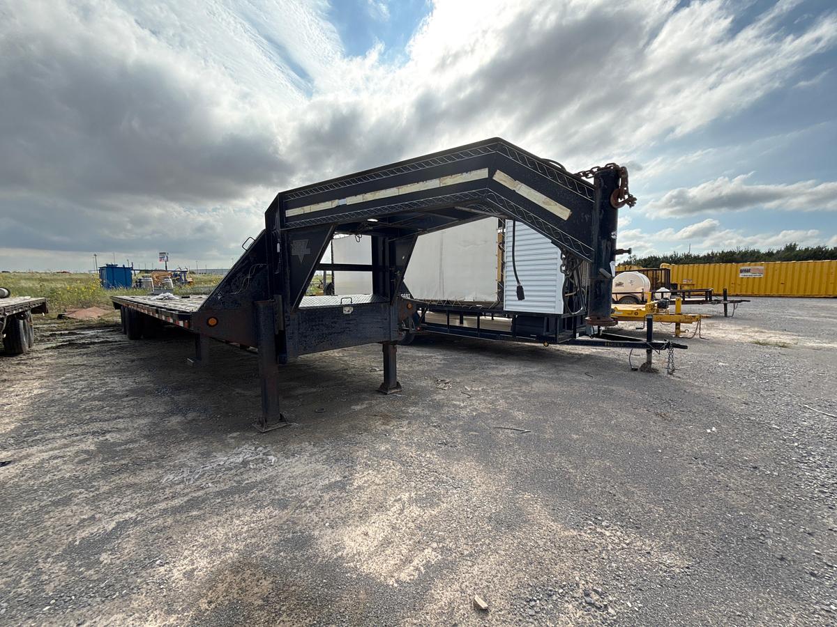 Used 32FT Gooseneck