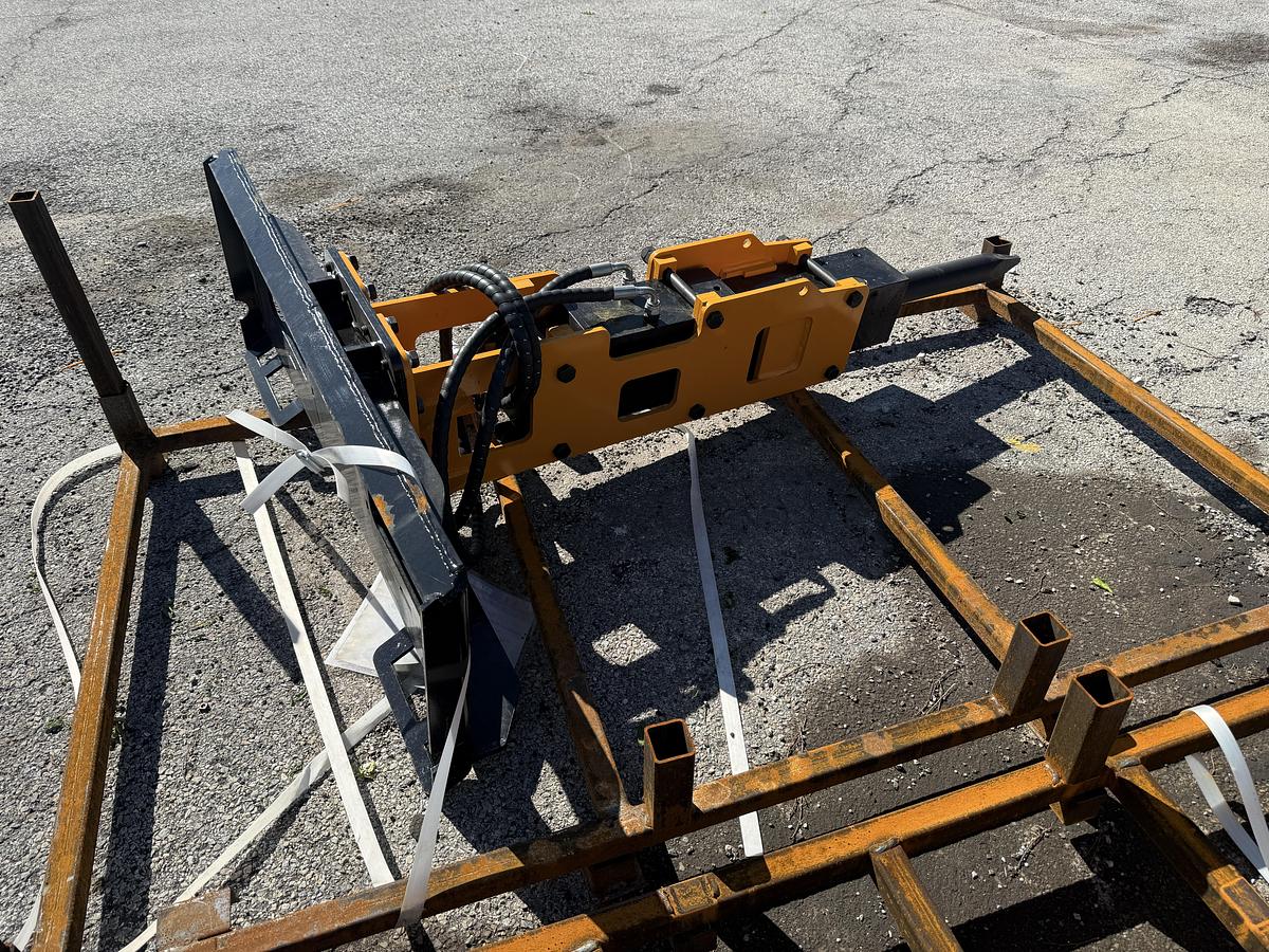 Used 2026 GIYI GY-P680 Breaker Skid Steer Attachment (UNUSED)