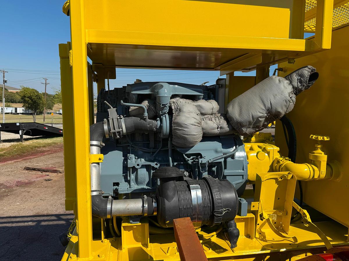 Used Vektor Gooseneck Hydraulic Pipe Handler Trailer