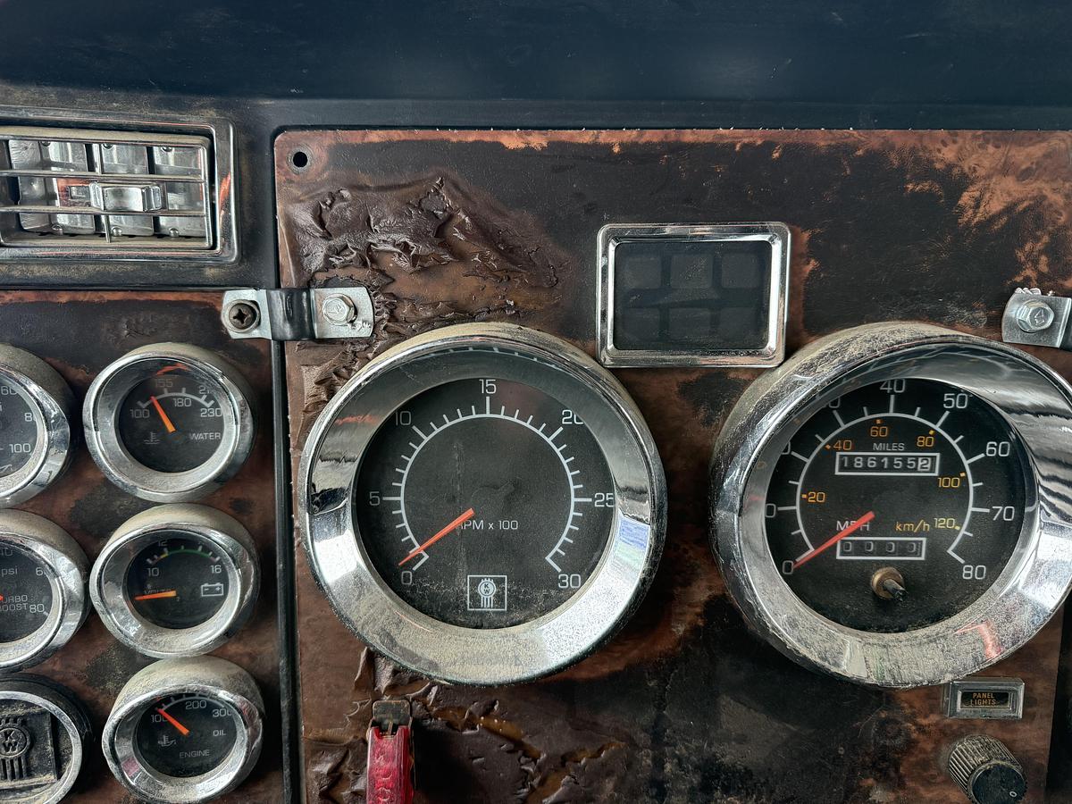 Used 2004 Kenworth Slick Truck