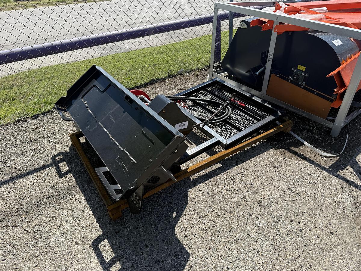 Used 2026 GIYI GY-LW45 Winch Skid Steer Attachment (UNUSED)