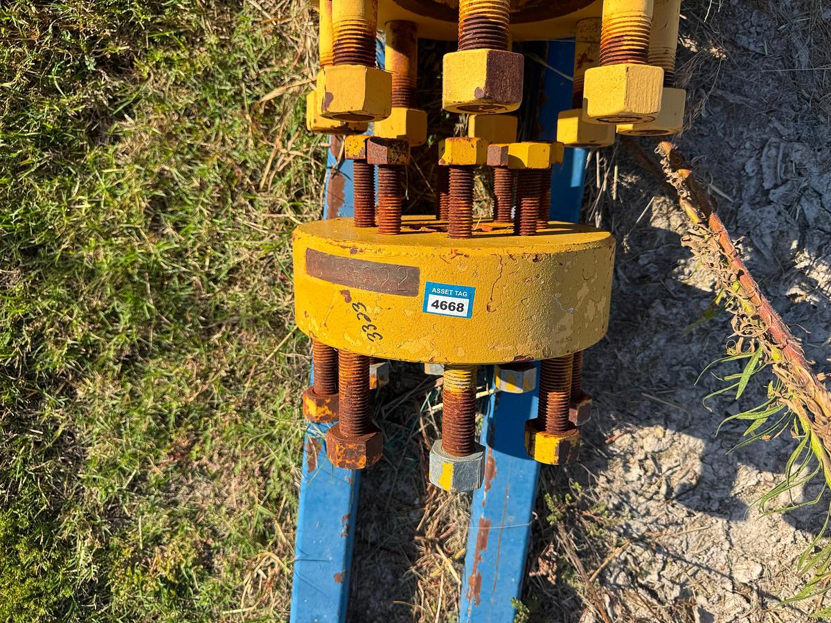 Used (7) 4 1/16'' x 2 3/8'' DSAs