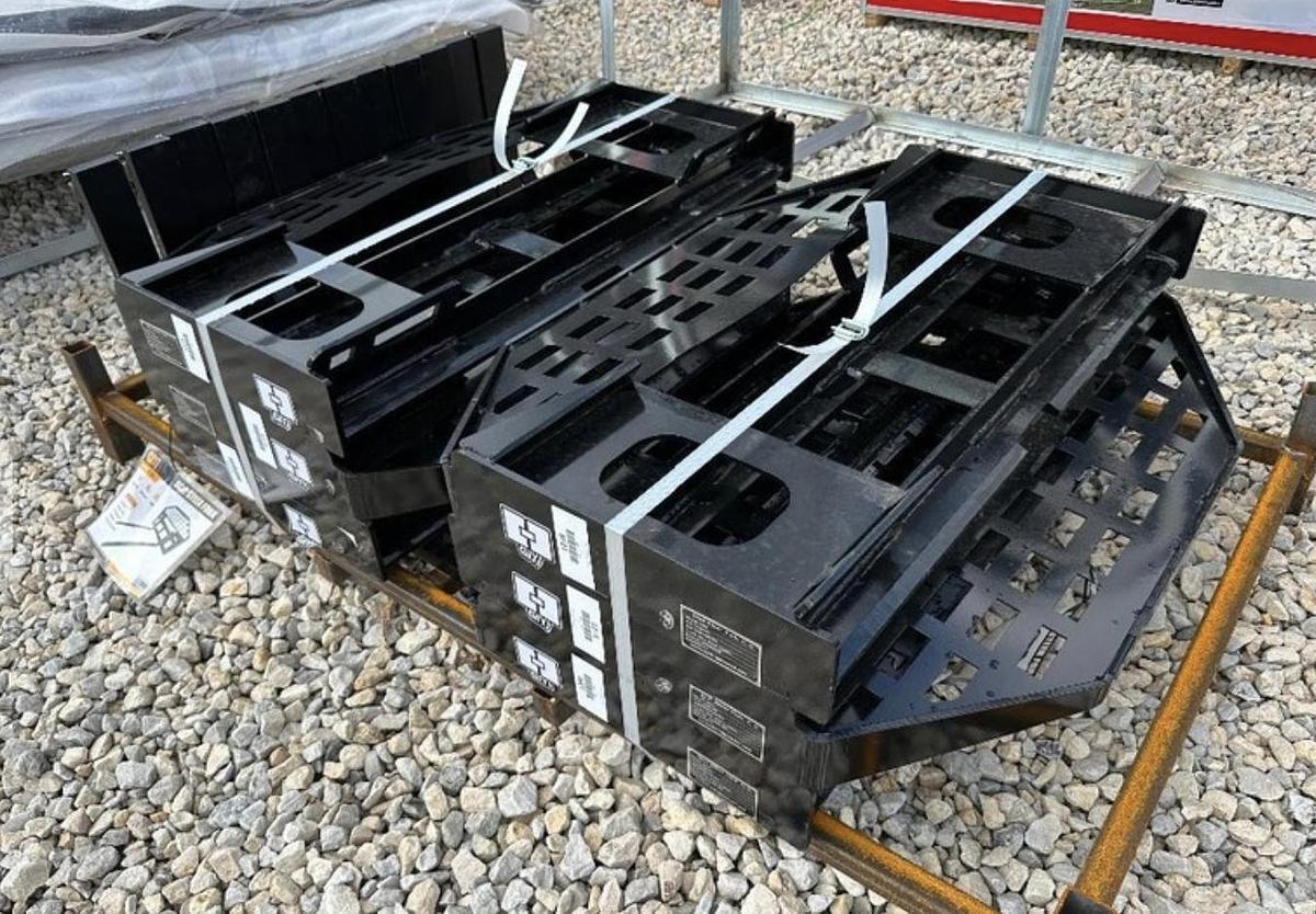 Used 2026 GIYI GY-DHC 59in Forks Skid Steer Attachment (UNUSED)