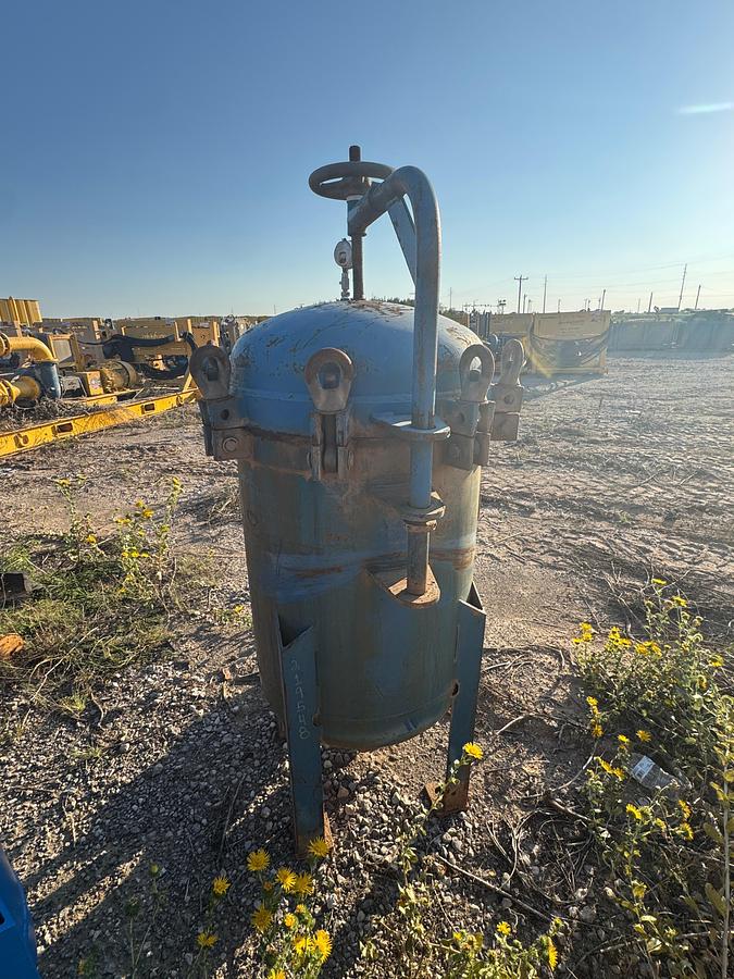 Used Industrial Pressure Vessels / Filtration Tanks
