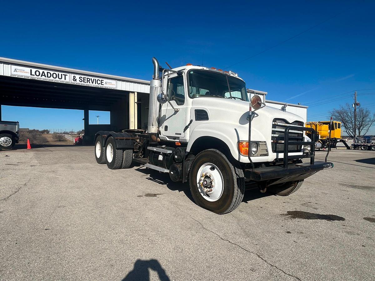 Used 2005 Mack Haul Truck CV713