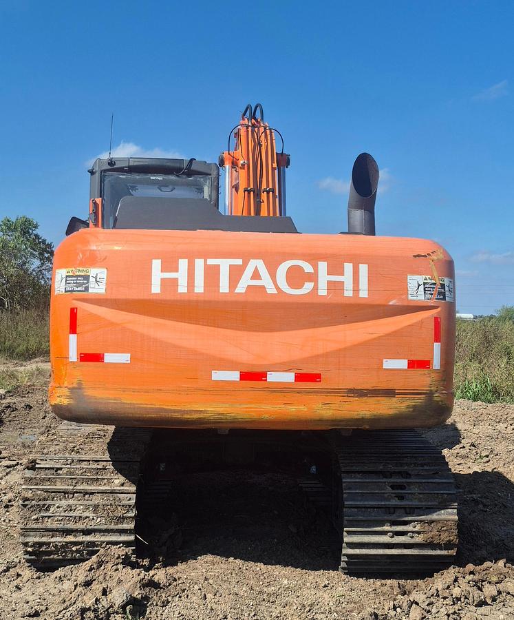 Used 2015 HitachiZaxis 160LC