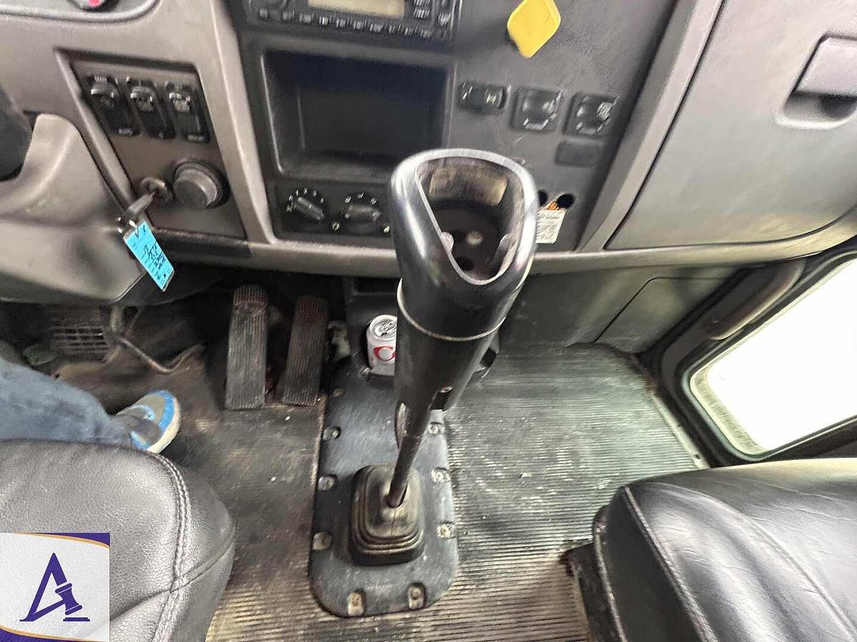 Used 2011 PETERBILT 337 SERVICE TRUCK