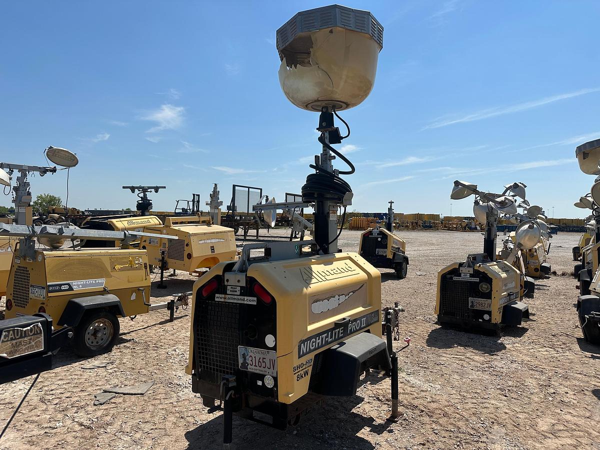 Used Allmand night-lite 8kw Light Plant with Cat Engine, Inoperable, Missing Axle.