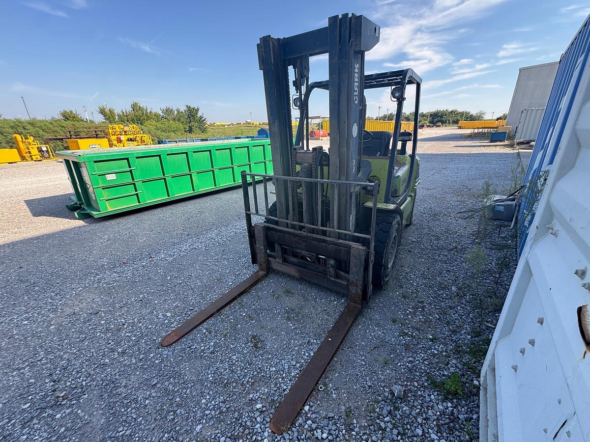 Used Clark CHP 40D 8,000lb Forklift