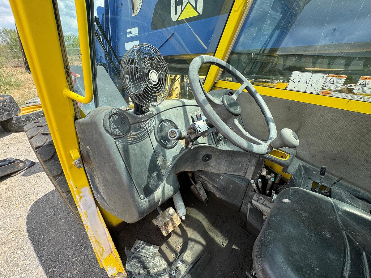 Used 2011 Caterpillar TL1255 Telehandler