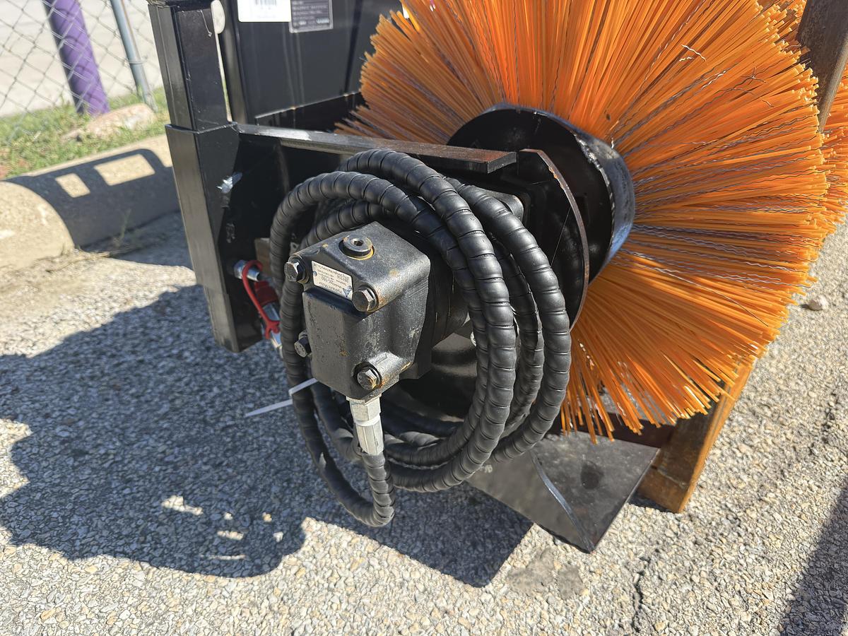 Used 2026 GIYI GY-SE61 Sweeper Skid Steer Attachment (UNUSED)