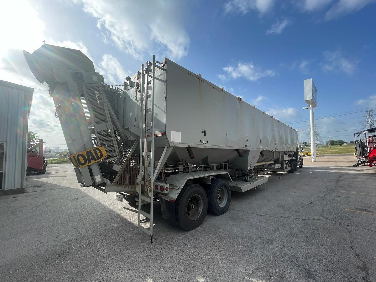 Used 2011 Appco FS-40 Bulk Sand Storage Trailer