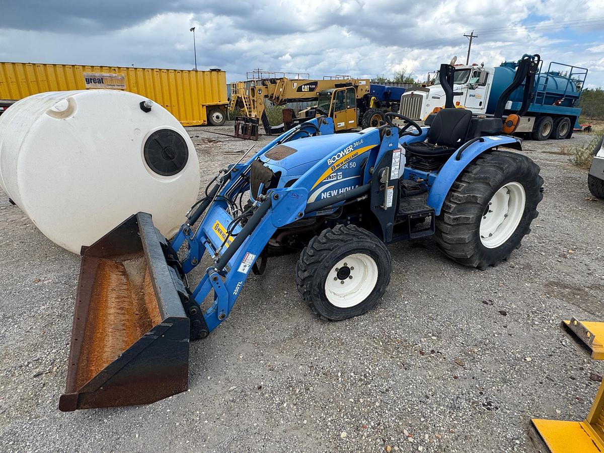 Used New Holland Boomer 3050 Tractor with Loader