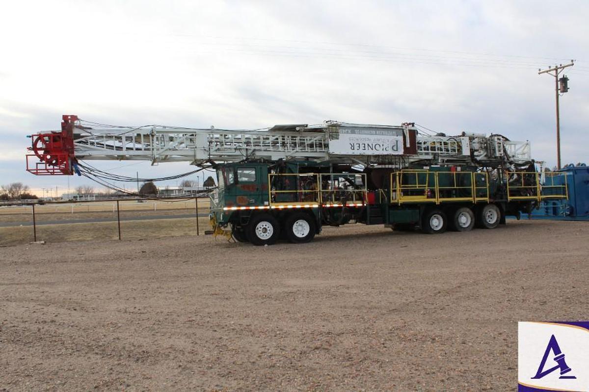 Used Dragon XJ-450 Drilling Rig Carrier