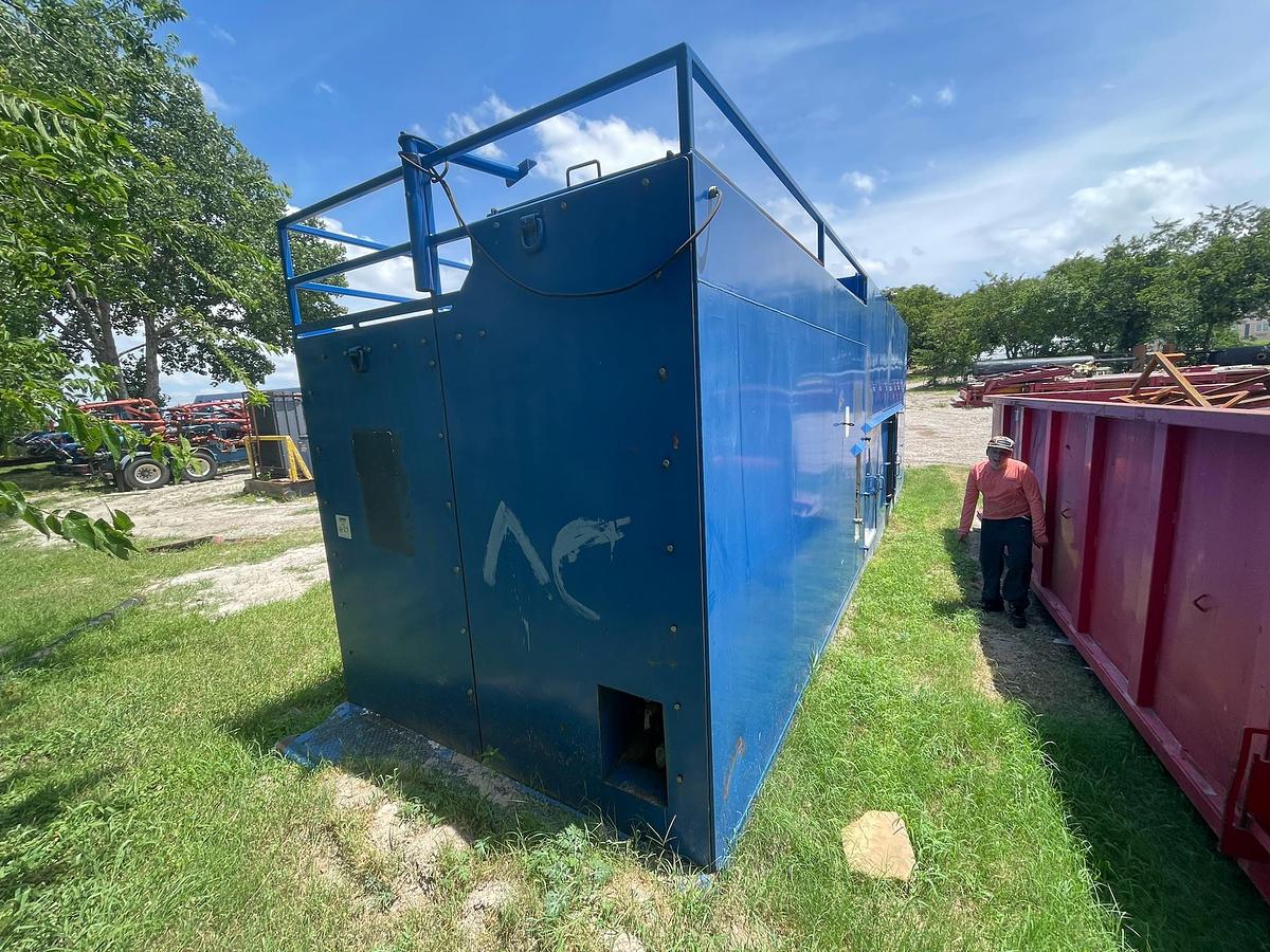 Used DS 320 4-Station Closing Unit