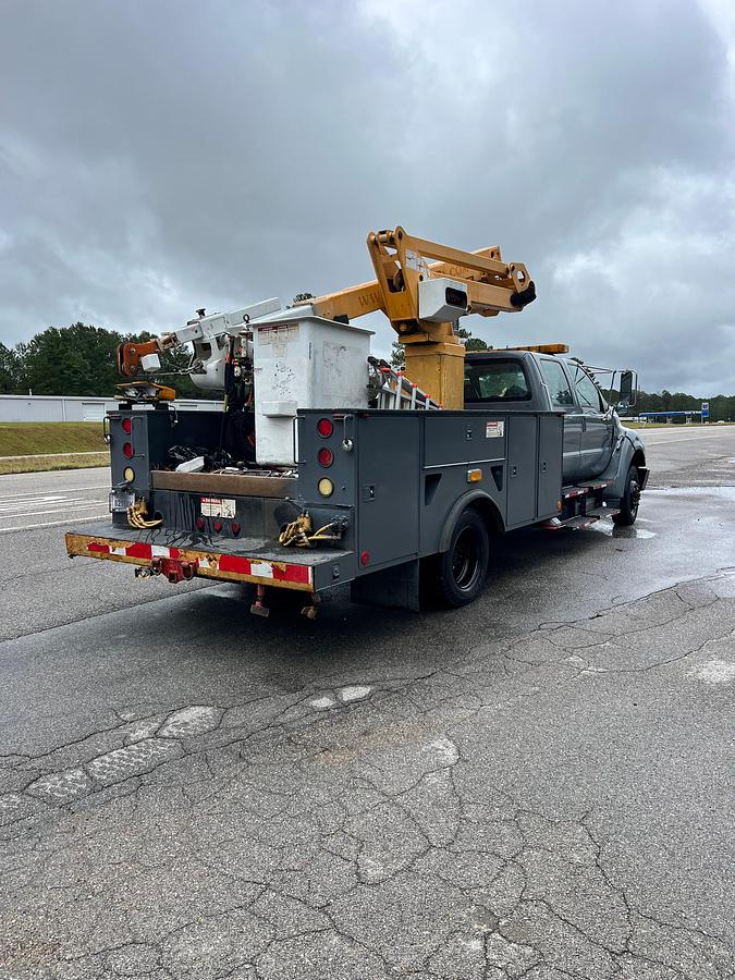 Used 2008 Ford F650 Boom Truck