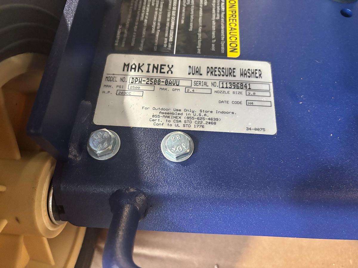 Used Makinex DPW-2500 Pressure Washer - BRAND NEW!