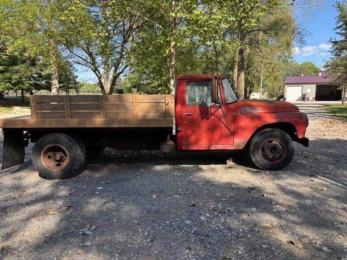 Used 1965 International D1500