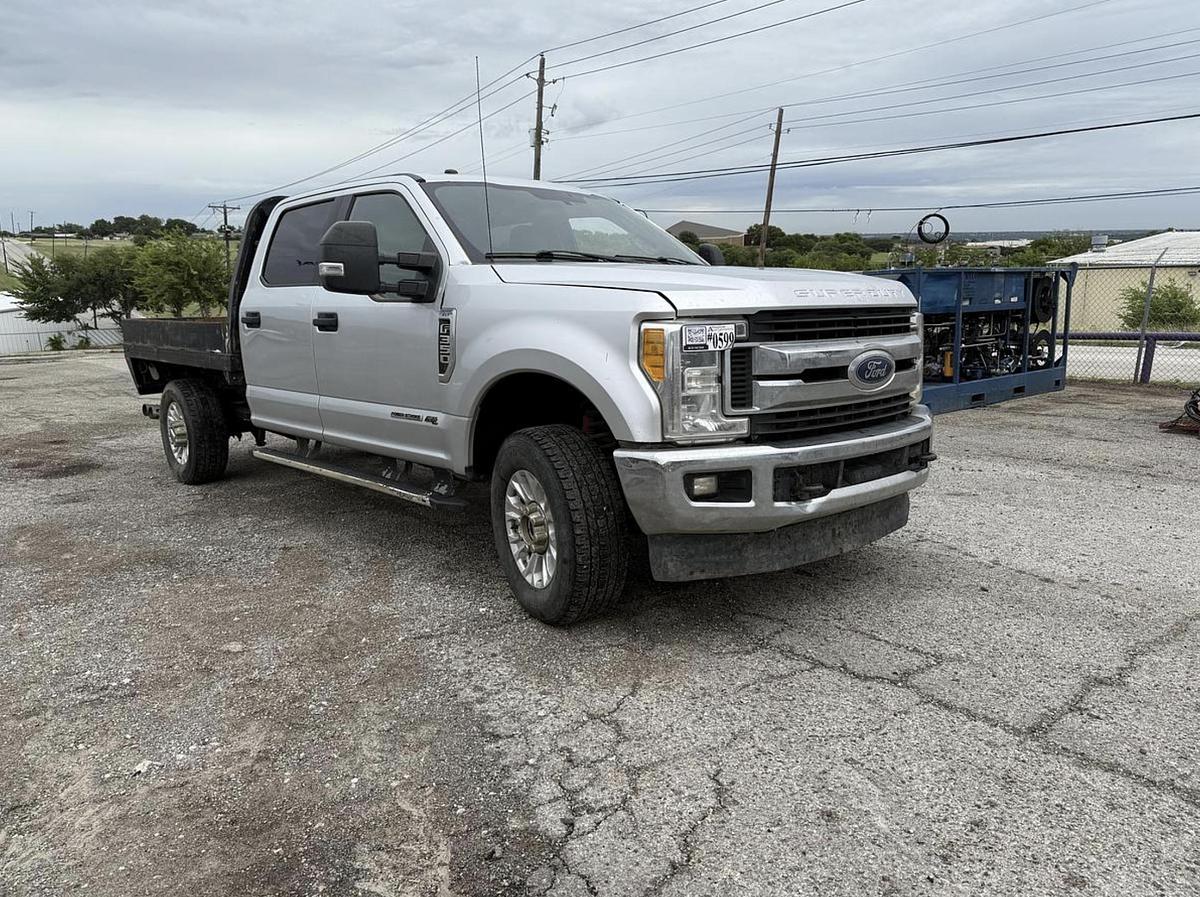 Used Ford F350 XLT 6.7L Power Stroke With Flatbed