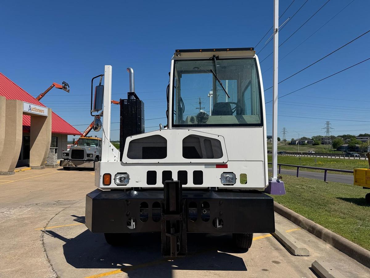 Used 2019 Autocar 4x2 Spotter Truck