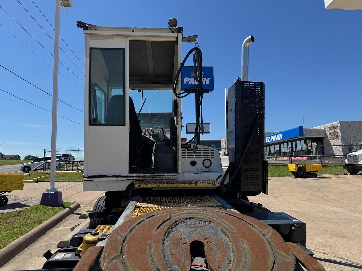 Used 2019 Autocar 4x2 Spotter Truck