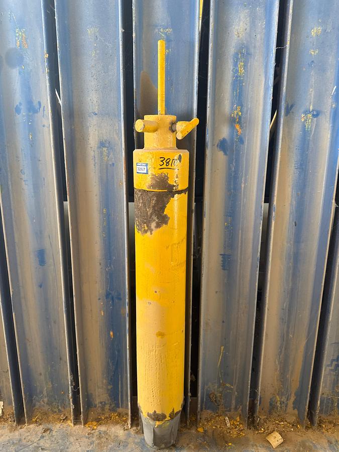 Used (5) Hydraulic Cylinders / Actuators  4'' FH Connection