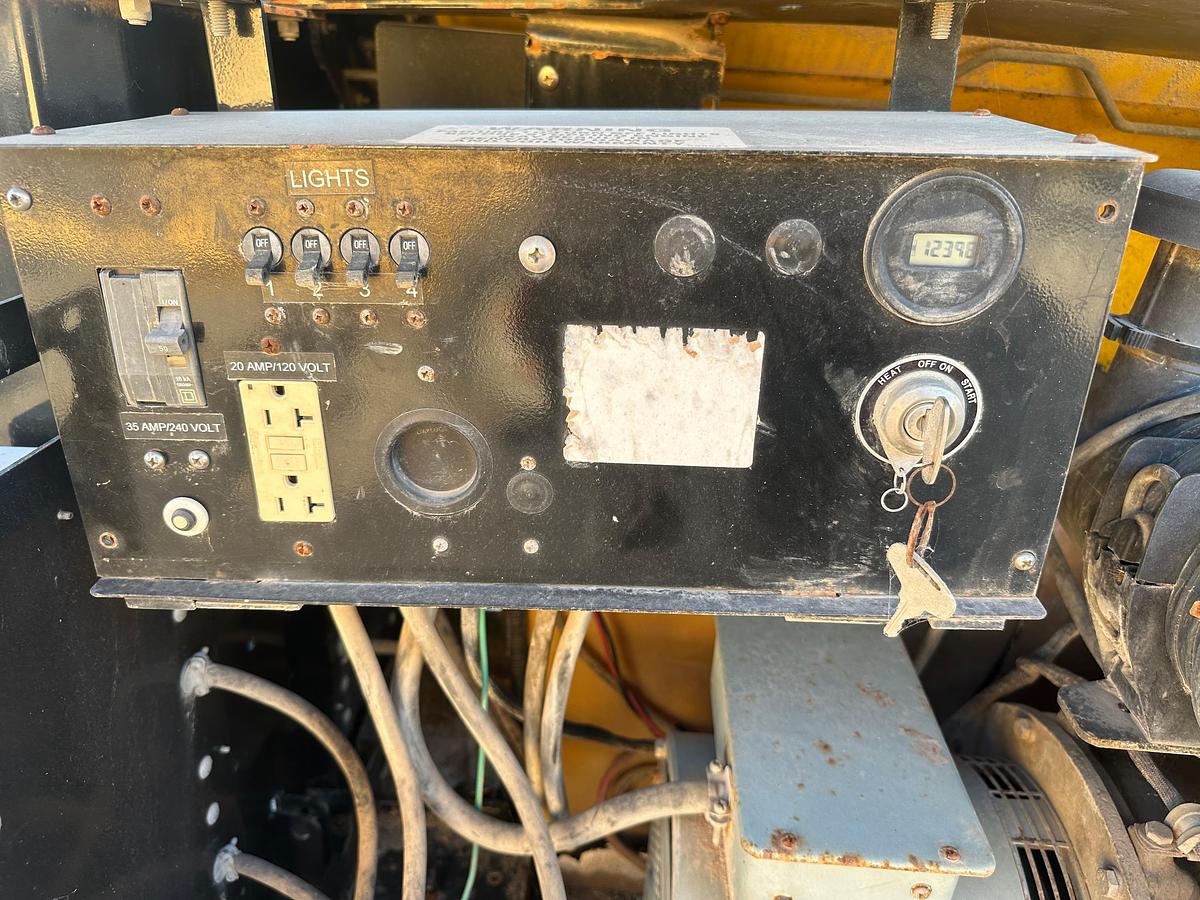 Used Allmand NightPro NL8 8kw Light Plant with CAT Engine