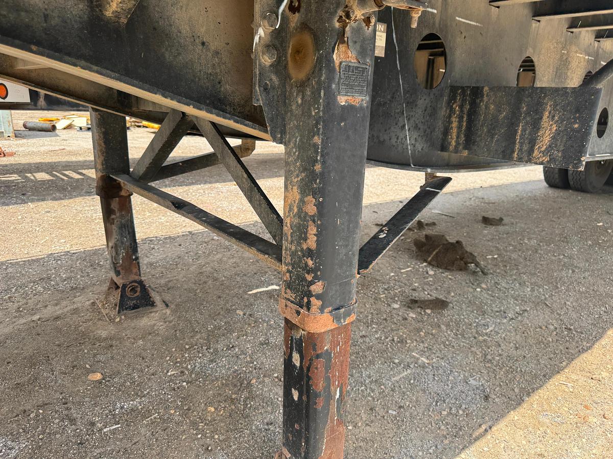 Used 2010 Piggyback Flatbed Trailer