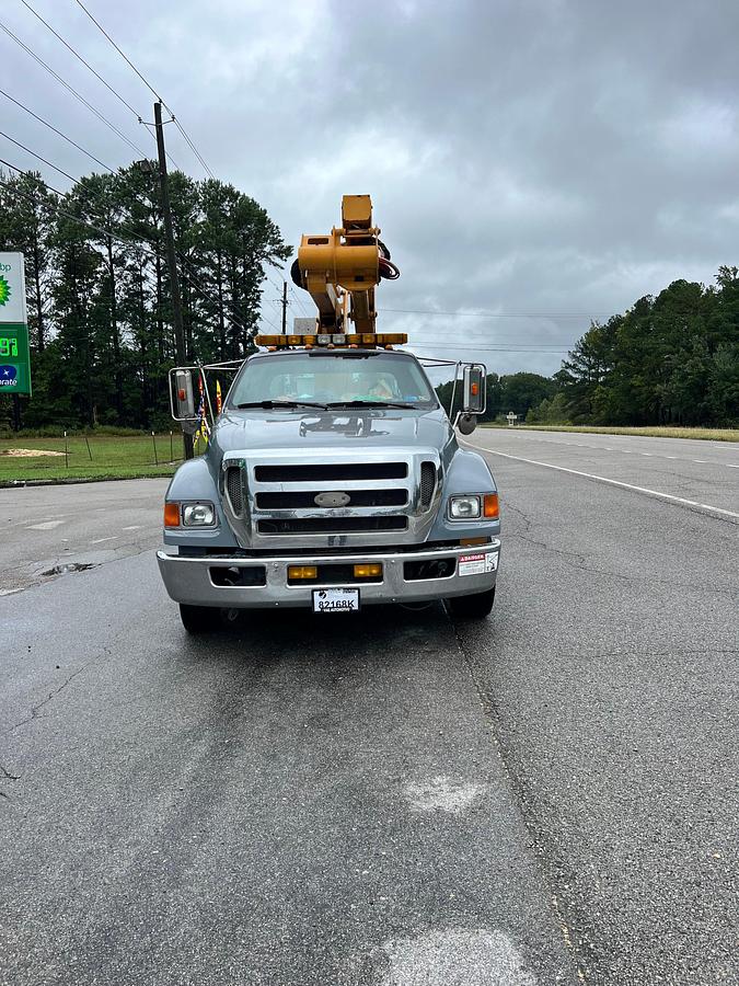 Used 2008 Ford F650 Boom Truck