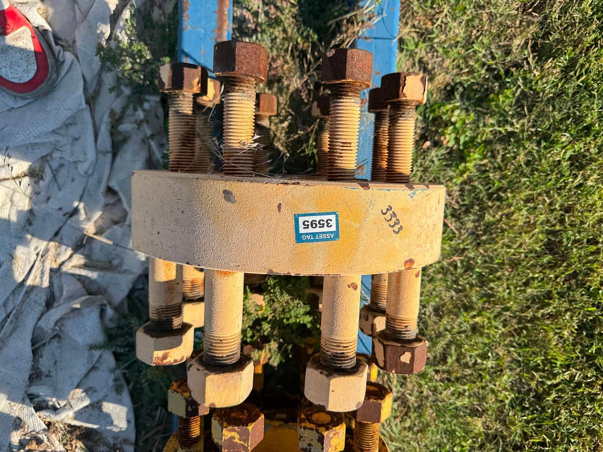 Used (2) 4 1/16''-15m x 2 1/16''-15m DSAs