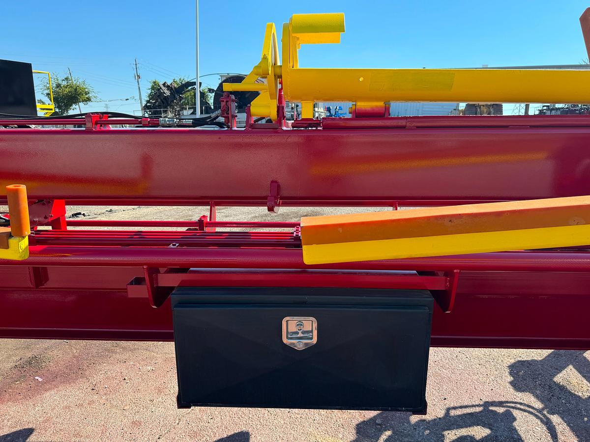 Used Vektor Gooseneck Hydraulic Pipe Handler Trailer