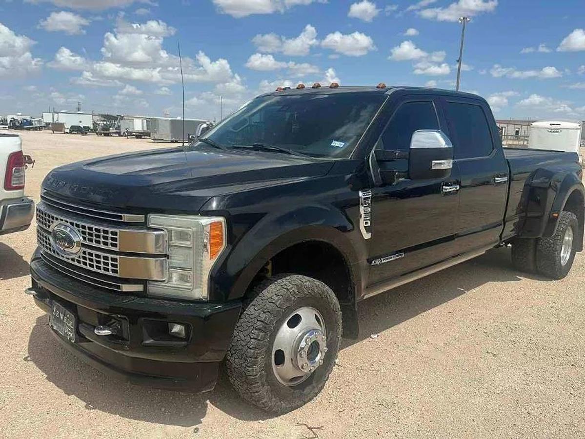 Used 2017 Ford F350 Platinum Dually Truck - 6.7L Powerstroke
