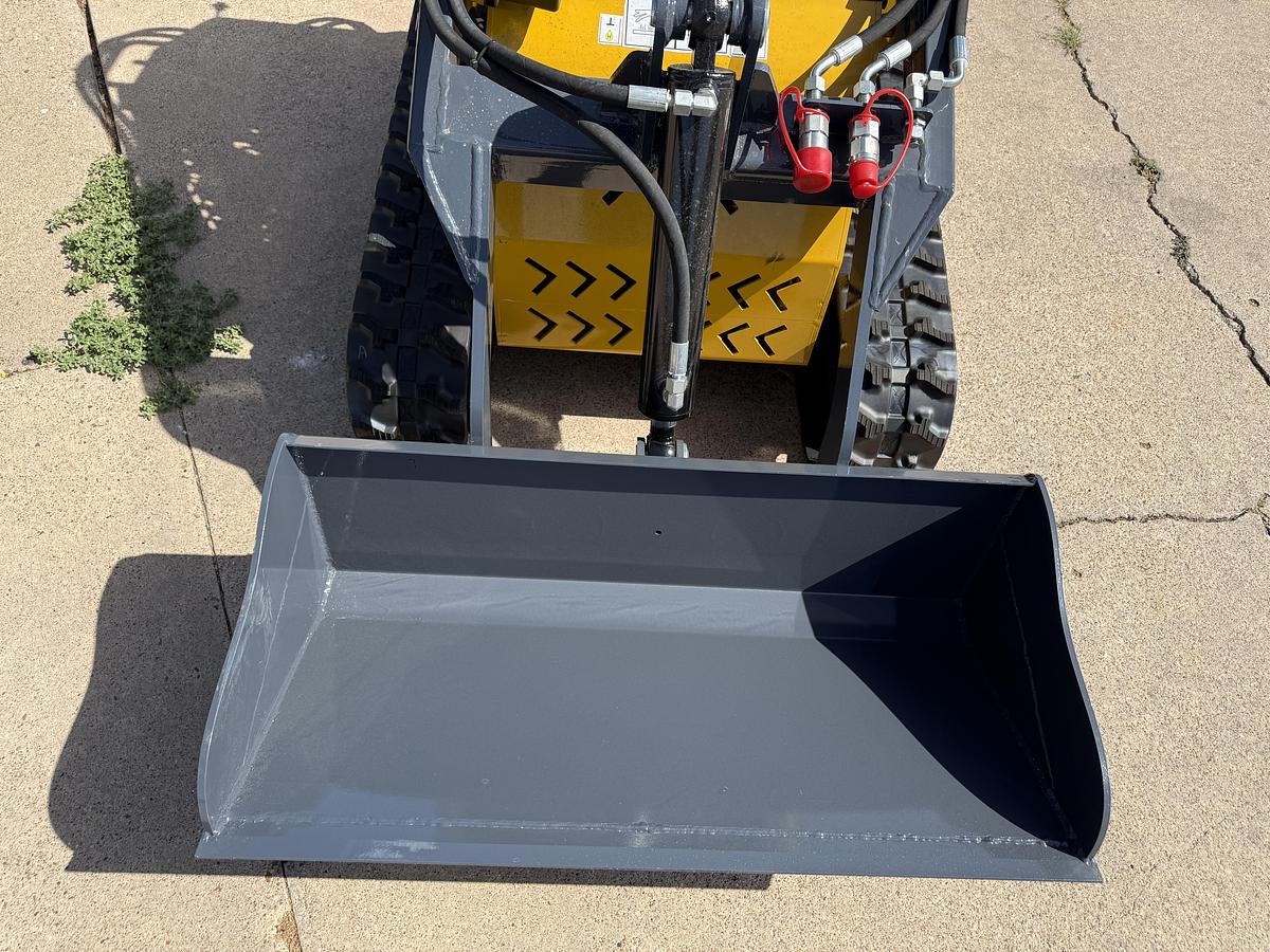 Used 2026 Sdlanch SSL60 Skid Steer - BRAND NEW!