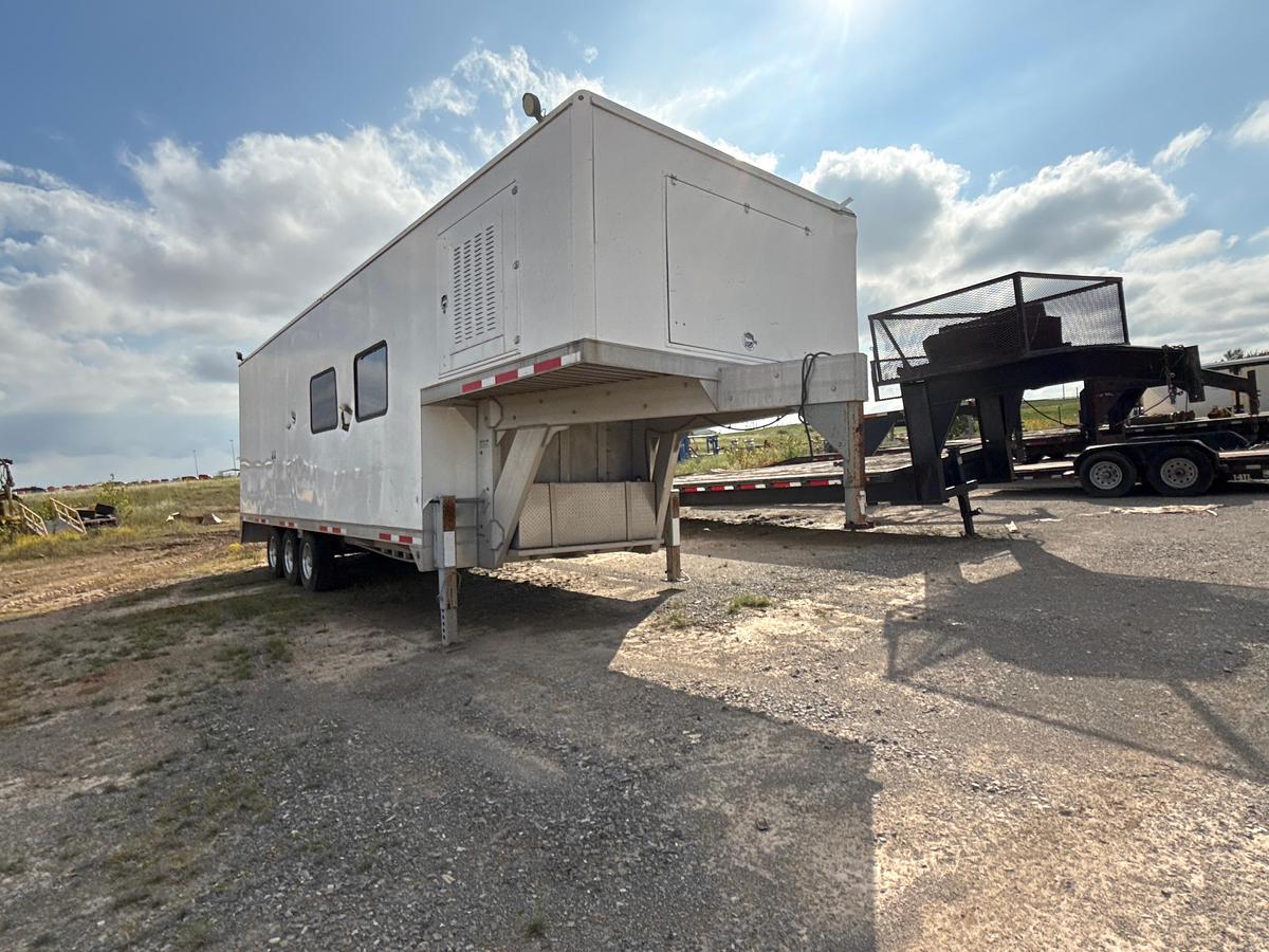 Used 20ft Data Van Trailer Missing Windows INOP