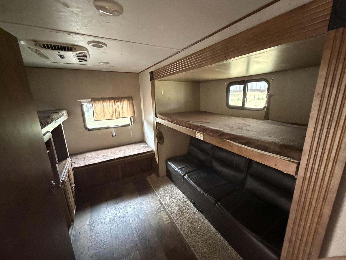 Used 2018 Longhorn Crossroads Bumper Pull Travel Trailer Bunkhouse