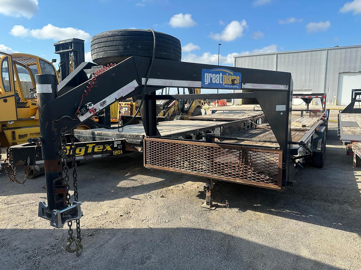 Used 20 Top Hat Industries GooseneckTrailer