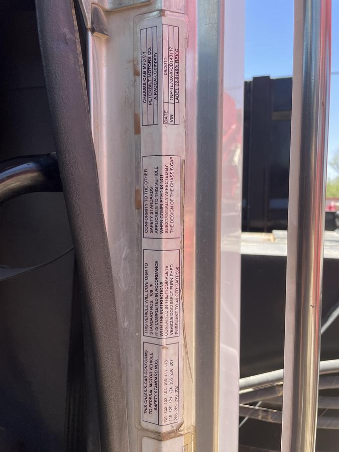Used 2012 Peterbilt 367 Service Truck with National 900A Crane