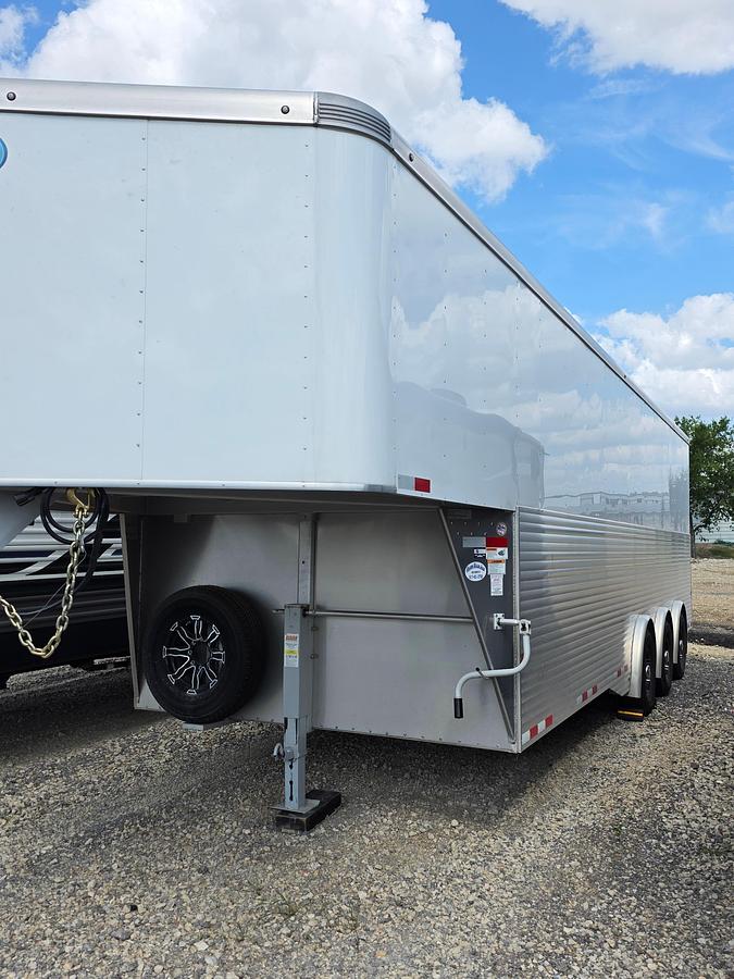 Used 2024 Sundowner Work Horse 28GN Trailer