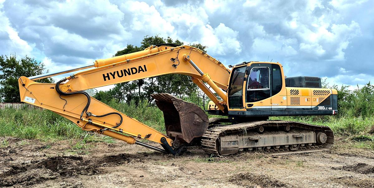 Used 2012 Hyndai 380 Excavator