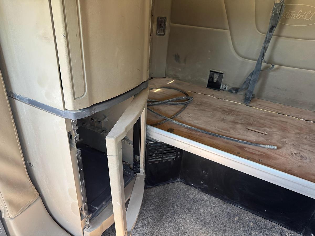 Used 2015 Peterbilt 579 6x4 Sleeper Truck Tractor