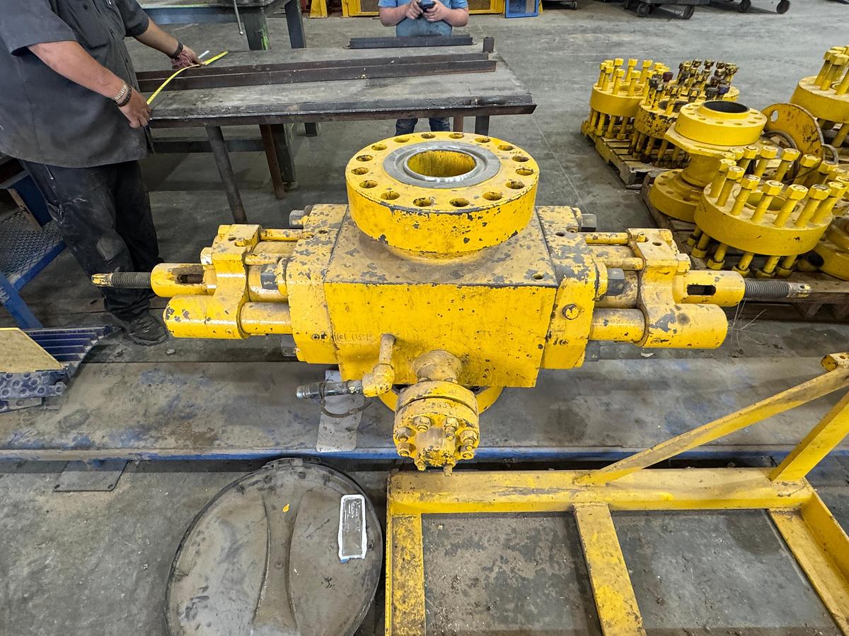 Used Cameron Type UM 7 1/16'' x 15m Single Hydraulic BOP