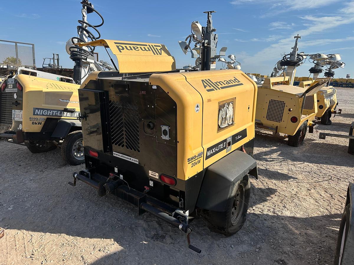 Used Allmand Maxi-Lite 2 20kw Light Plant with Isuzu Engine Inoperable.