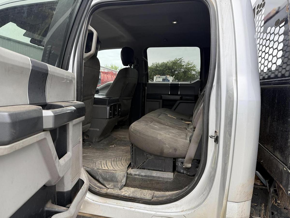 Used Ford F350 XLT 6.7L Power Stroke With Flatbed