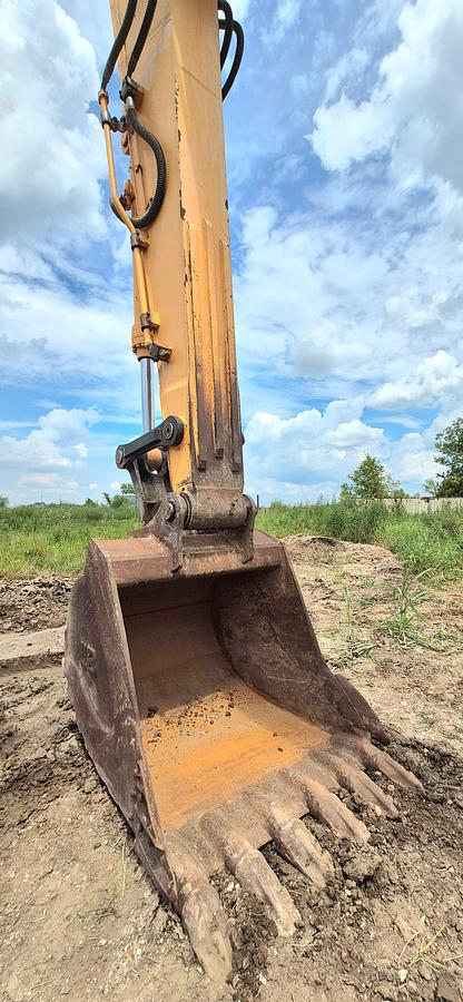 Used 2012 Hyndai 380 Excavator