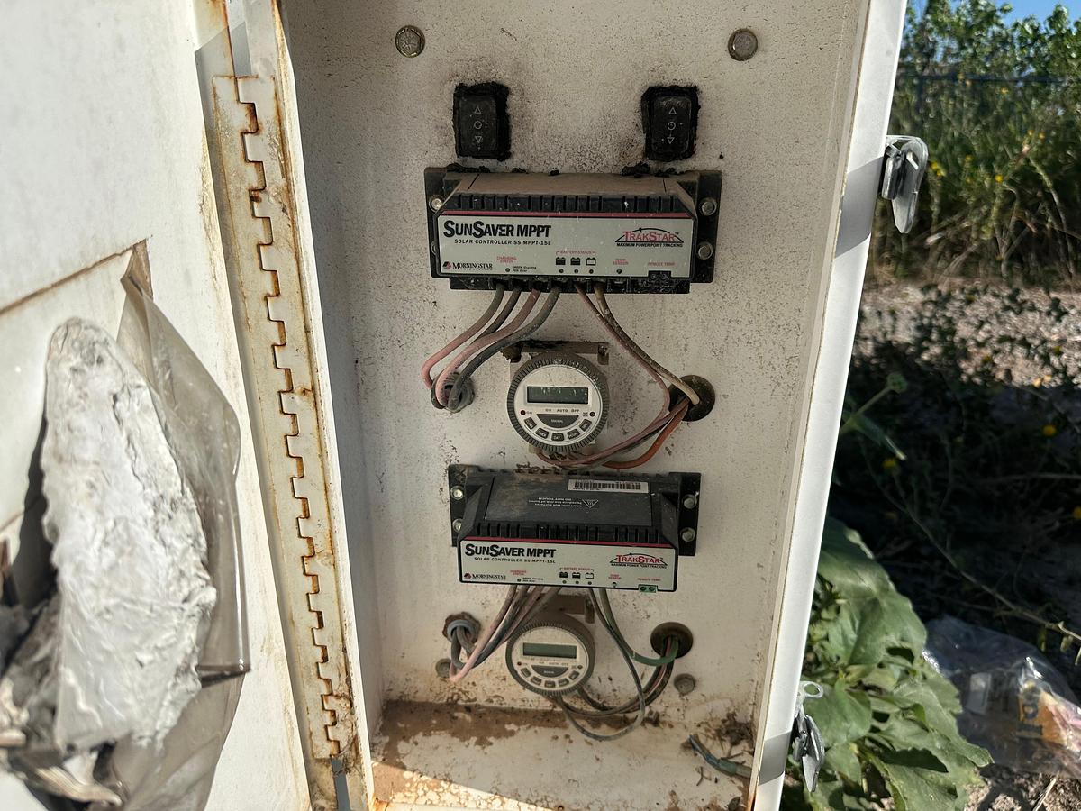 Used Solar Light Tower SLT600, Inoperable, Has Bad Tires