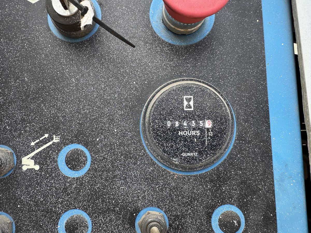 Used 2002 Genie S-65 4x4 Telescopic Boom Lift