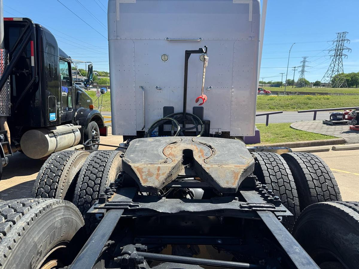 Used 2015 Peterbilt 579 6x4 Sleeper Truck Tractor