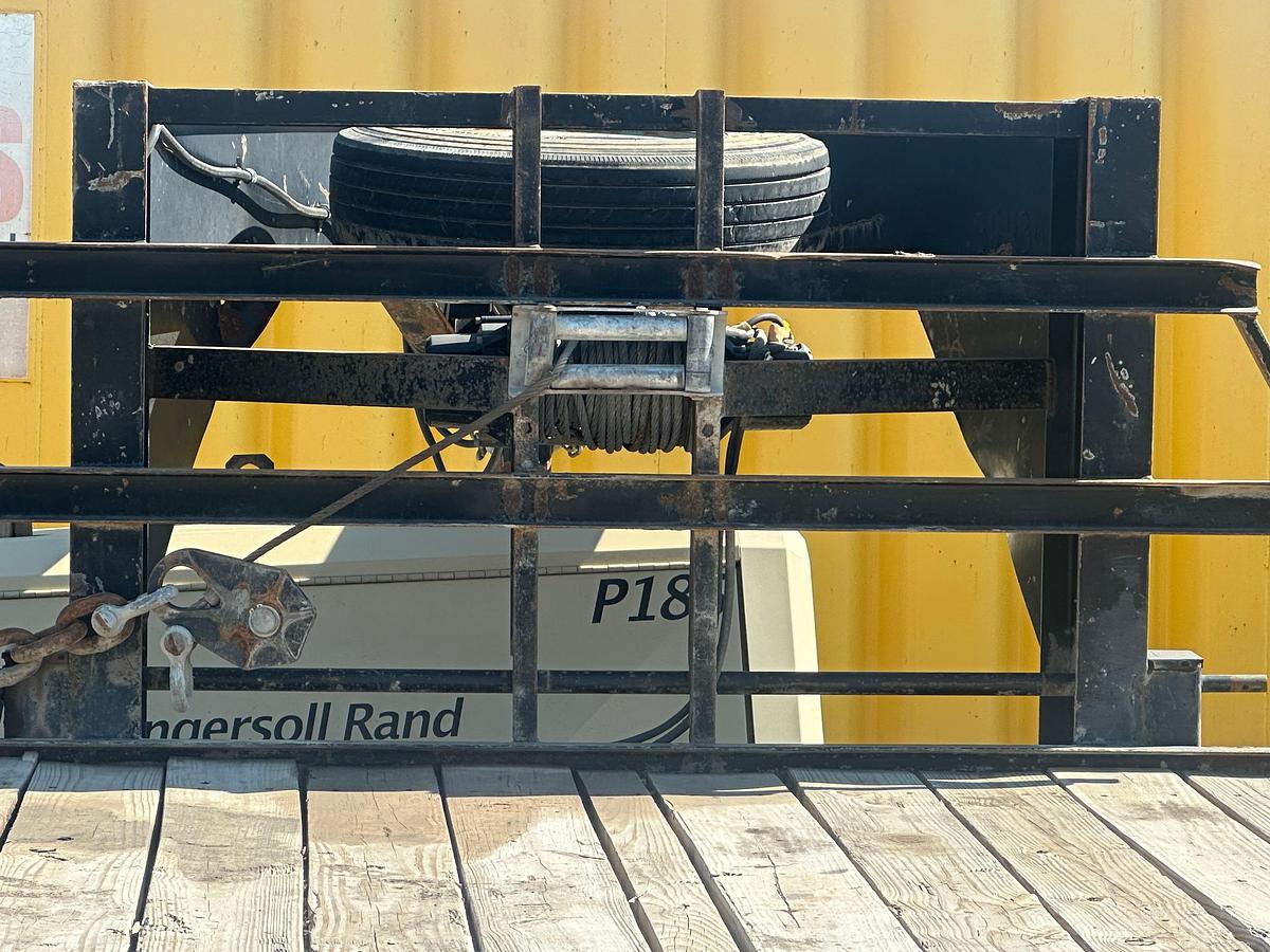 Used 2018 Texas Pride Trailer gooseneck trailer with 20 deck has tail roll and 17,500 lb Smitty Bilt win