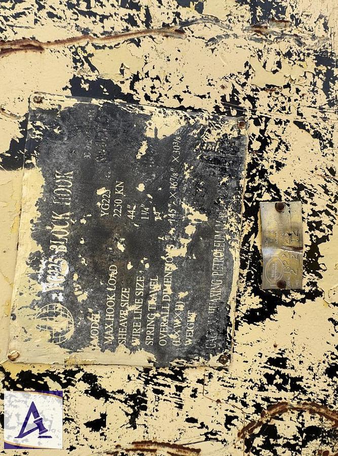 Used YG 225 Block Hook Combo