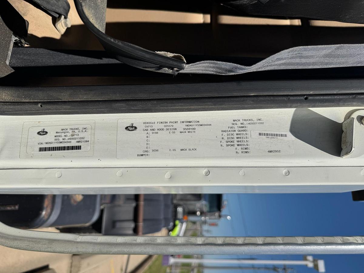 Used 2005 Mack Haul Truck CV713